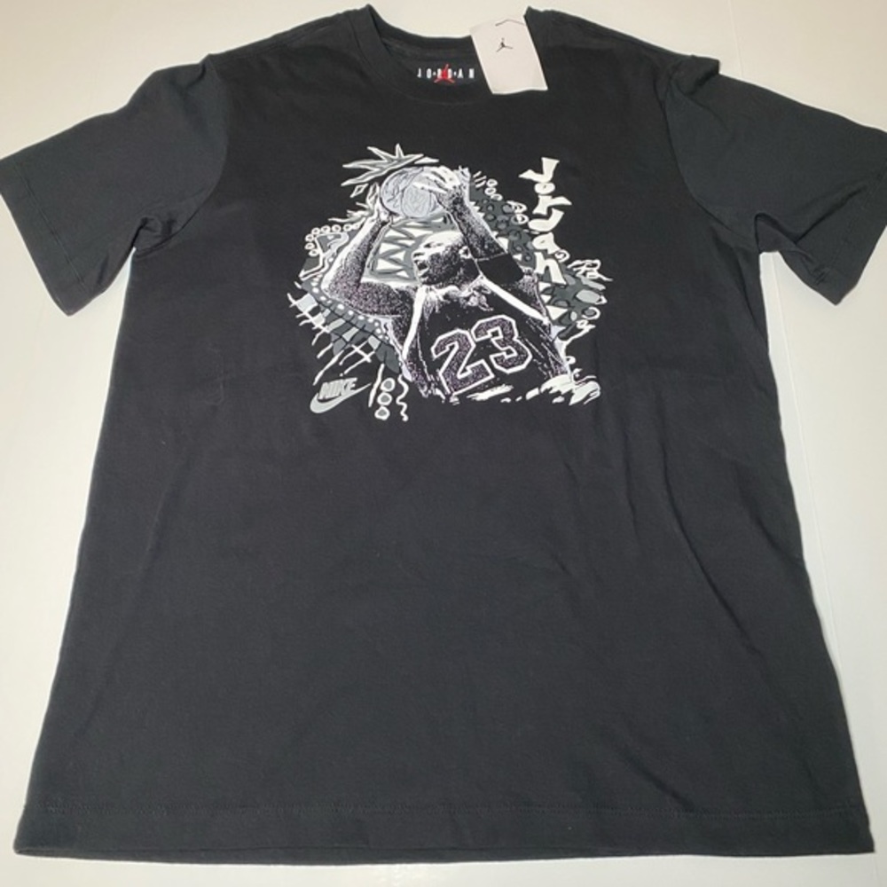 NEW JORDAN BLACK WHITE T-SHIRT